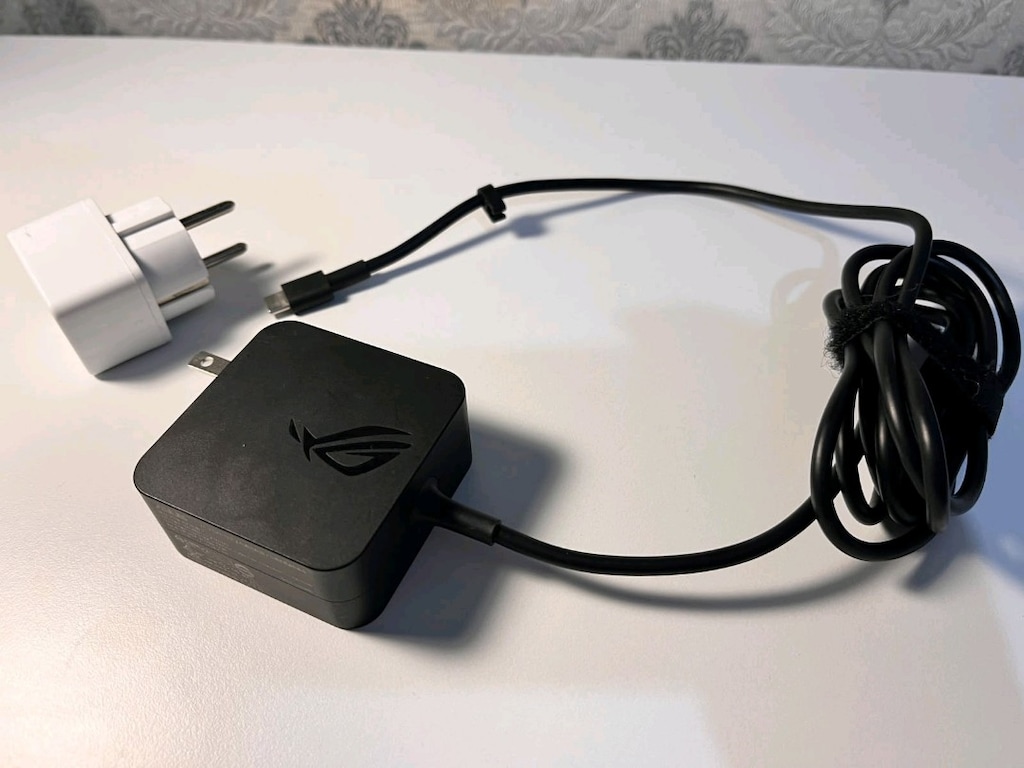 ASUS ROG ALLY Z1 - 8