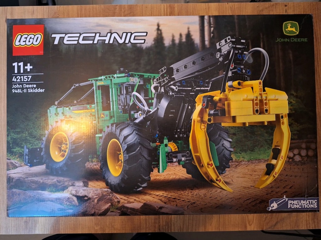 LEGO 42157 Technic - 2