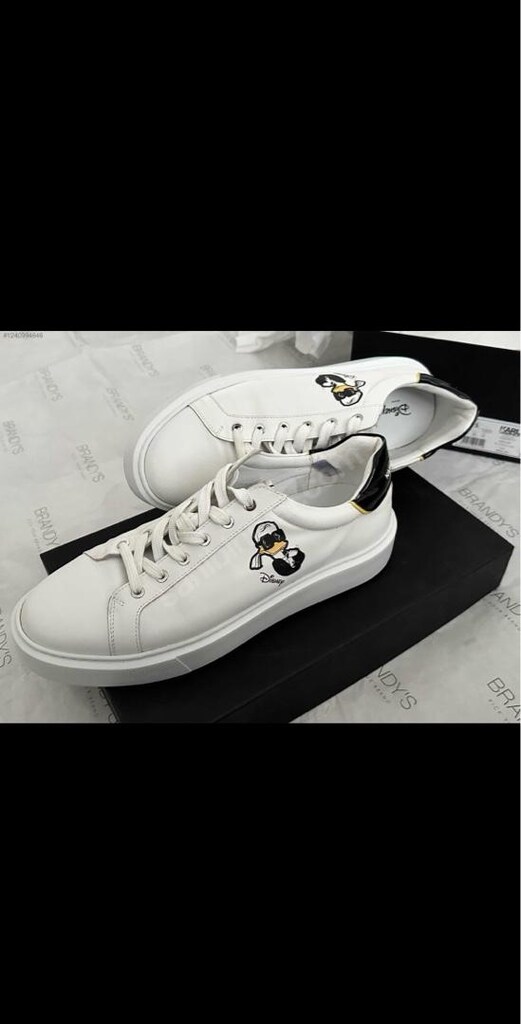 karl lagerfeld deri sneaker birkere giyildi - 2