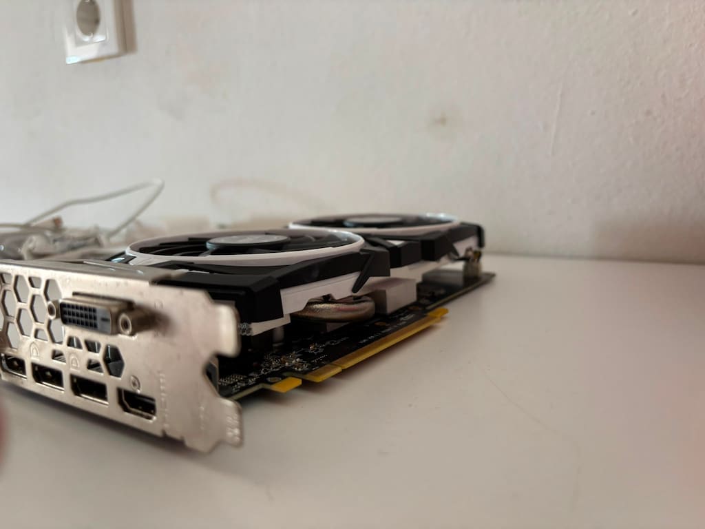 MSİ RX 570 4 GB ÇOK TEMİZ - 4