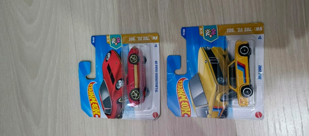 Hot wheels - 3