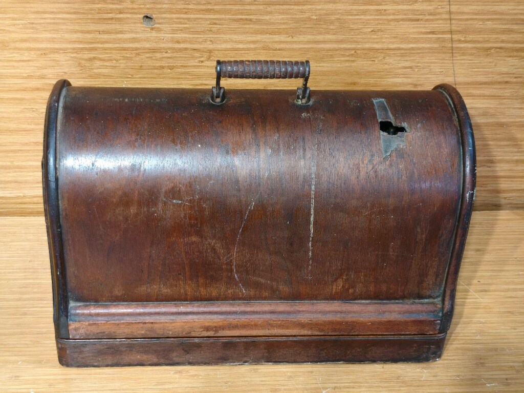 1900 yılı yapımı antika Singer dikiş makinesi - 8