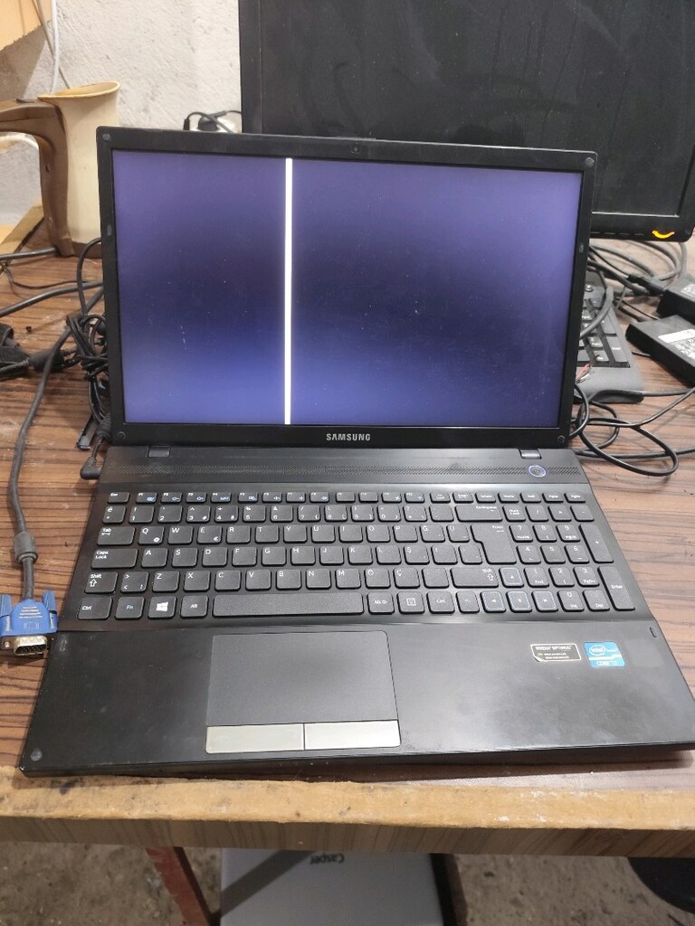 Samsung i7 Leptop Ürün Görüldüğü gibi - 3