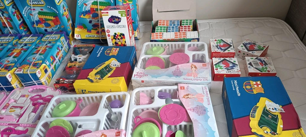 karışık oyuncaklar