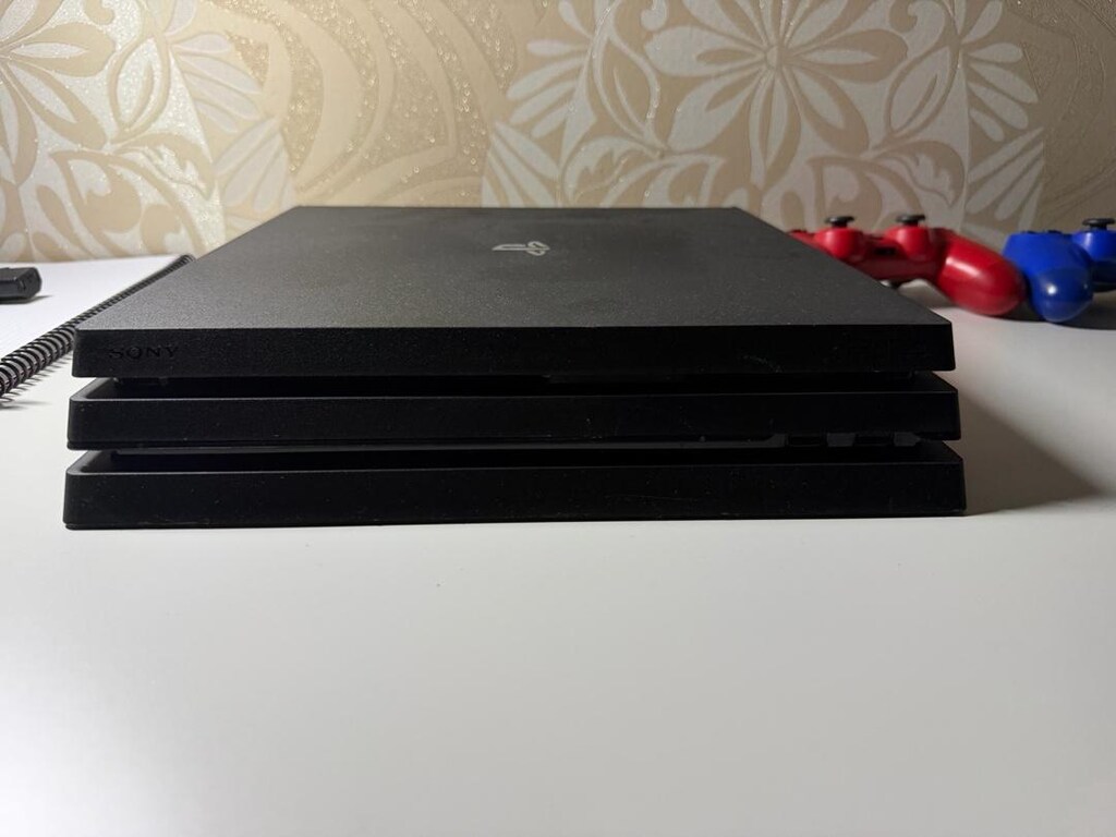 PLAYSTATİON 4 PRO / 1TB - 6