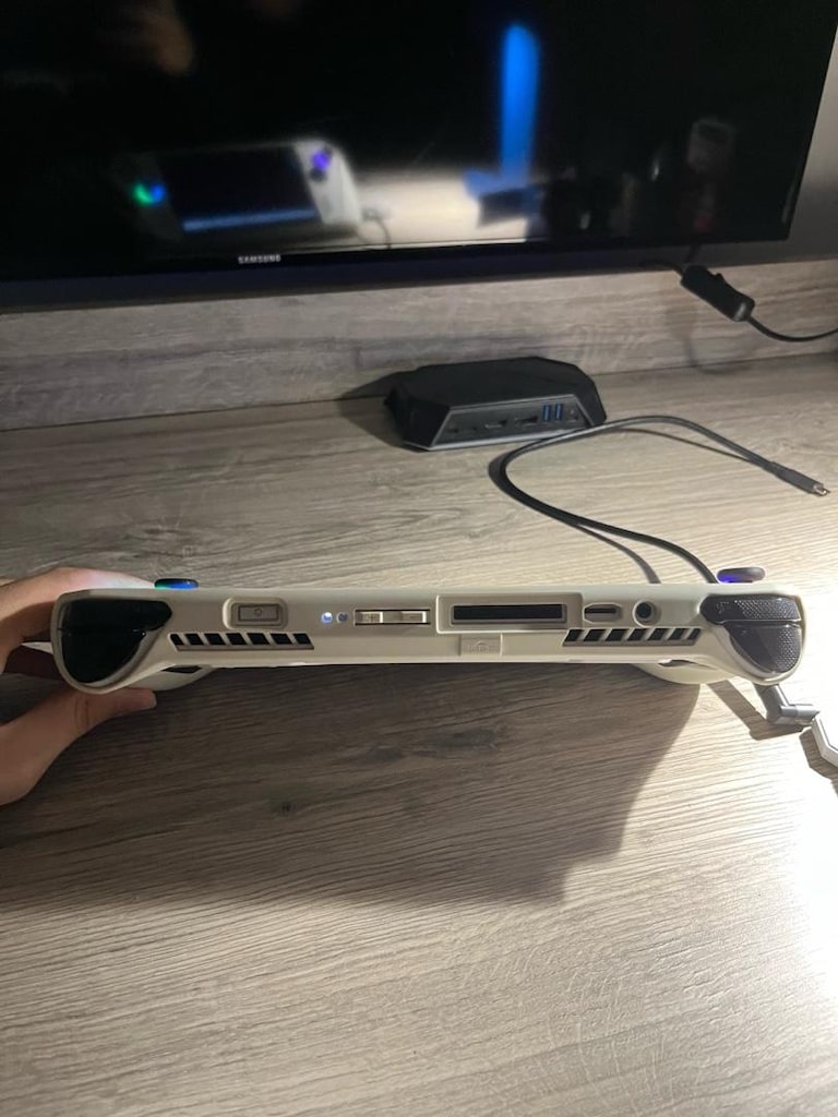 Asus Rog Ally Z1 Extreme - 4