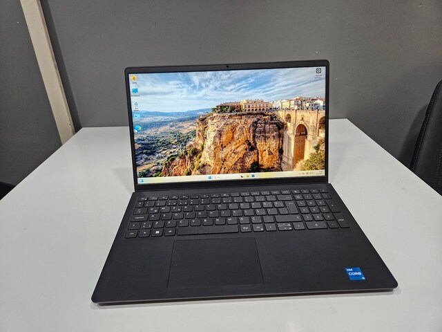 DELL VOSTRO + İ5 13.NESİL +16 GB RAM + 500 GB SSD + 120 HZ