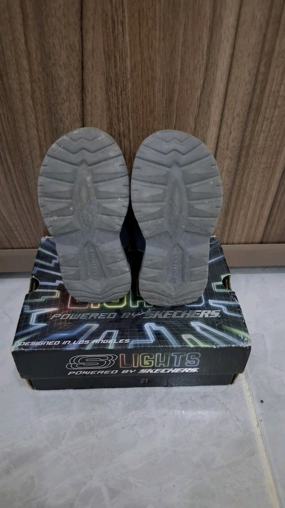 SKECHERS ERKEK ÇOCUK BOT ORJİNAL SIFIR AYARINDA 24 NUMARA - 4