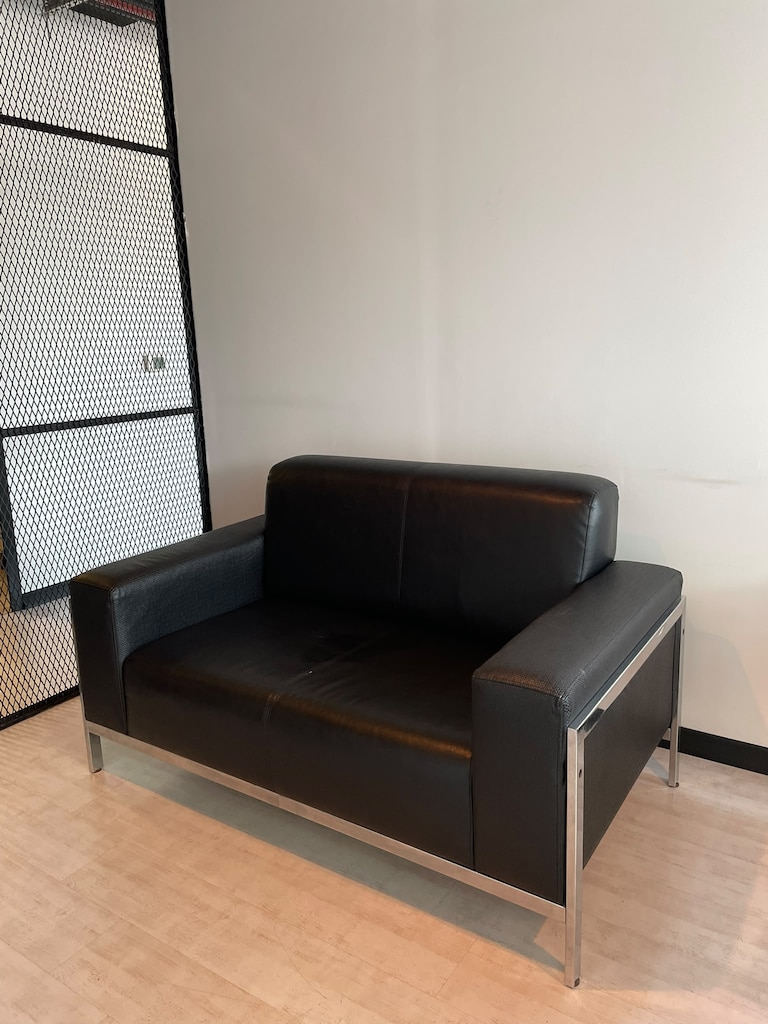 KLAS OFİS ÜSKÜDAR 150X80 DOXA İKİLİ DERİ BEKLEME KOLTUĞU İKİNCİ EL - 3