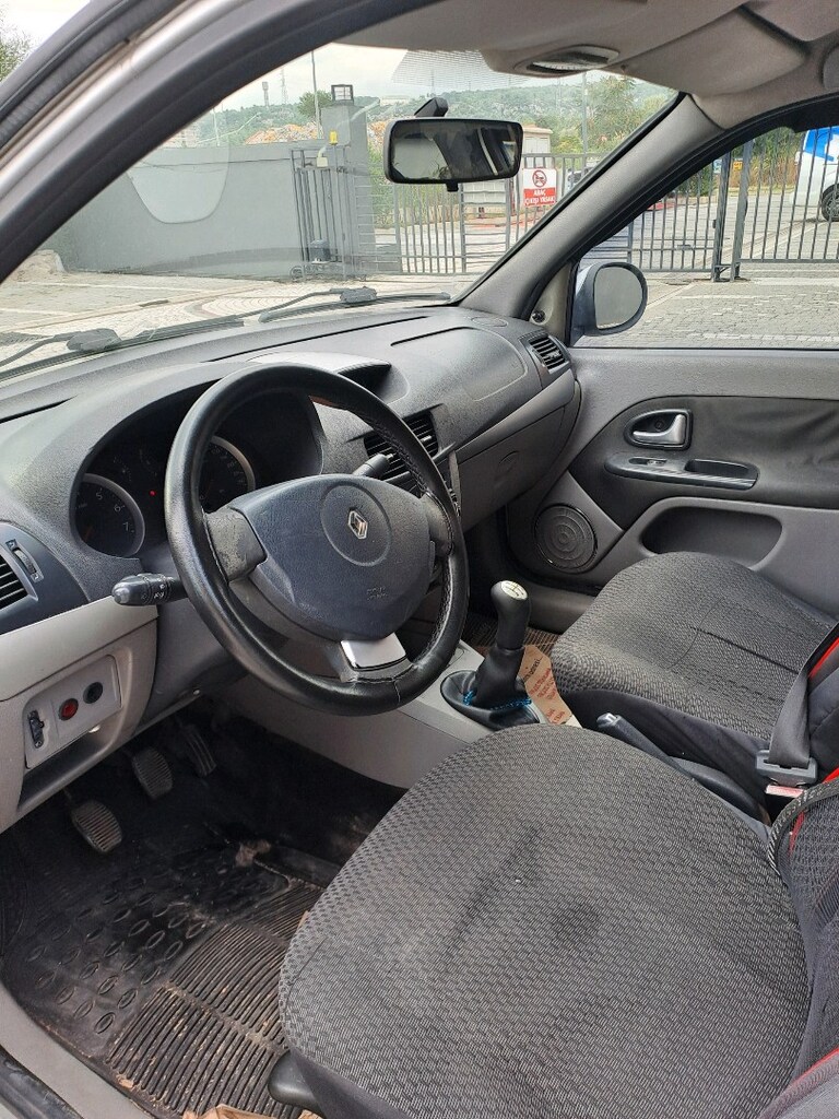 renault symbol 2011 - 9