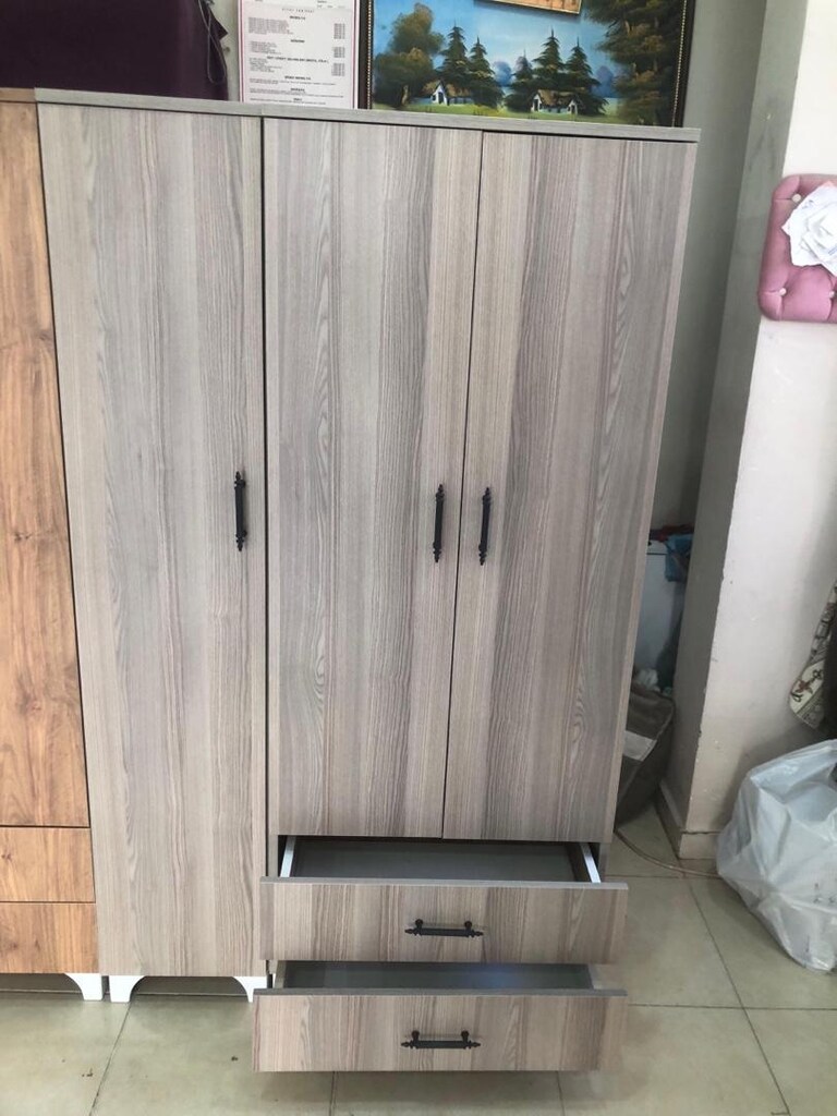 3 kapaklı Elbise dolabı - 4