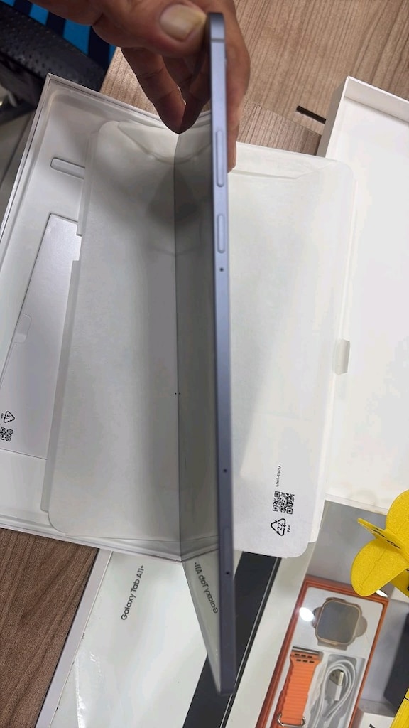 Galaxy Tab S11 - 6