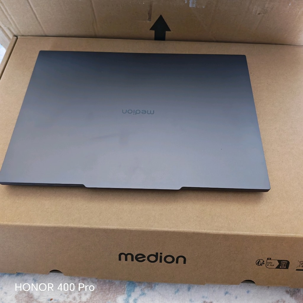 oled laptop 14 inch - 2