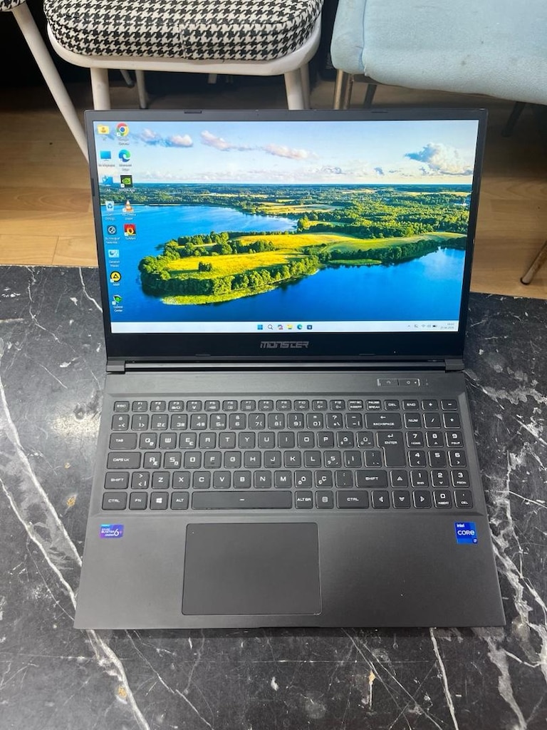 Monster i7-11.nesil Gaming tertemiz laptop - 9