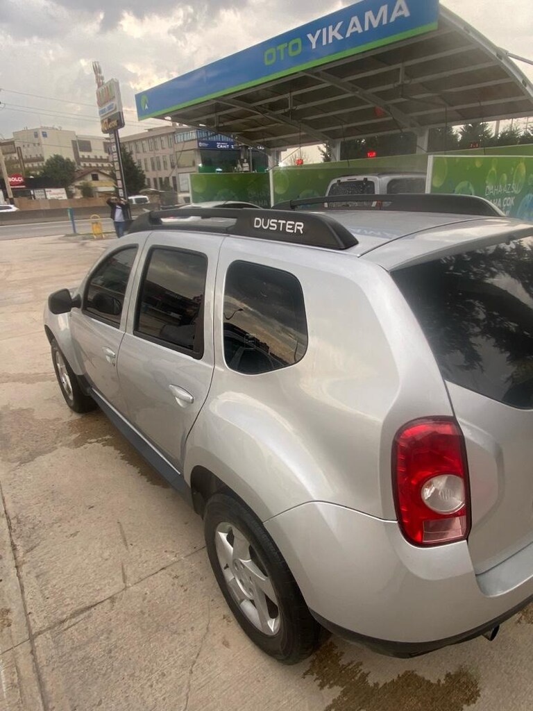 Dacia DUSTER 1.5 Laurate - 4