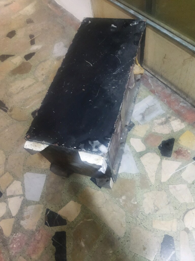 çelik kasa,kapak hasarlı - 4