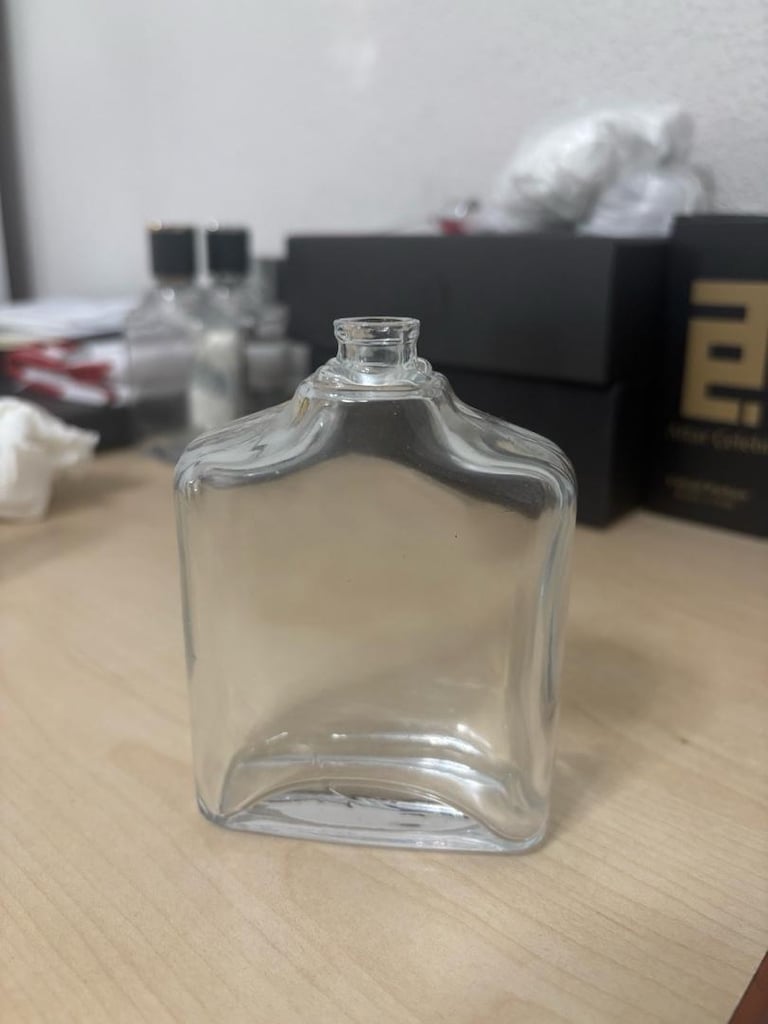 parfüm şişesi