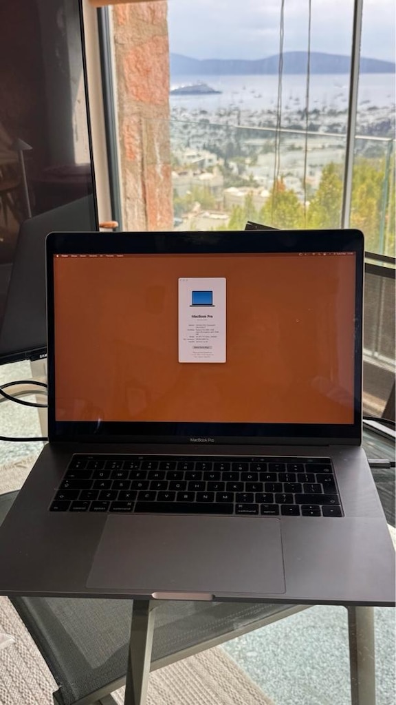 MacBook Pro 15inch - 3
