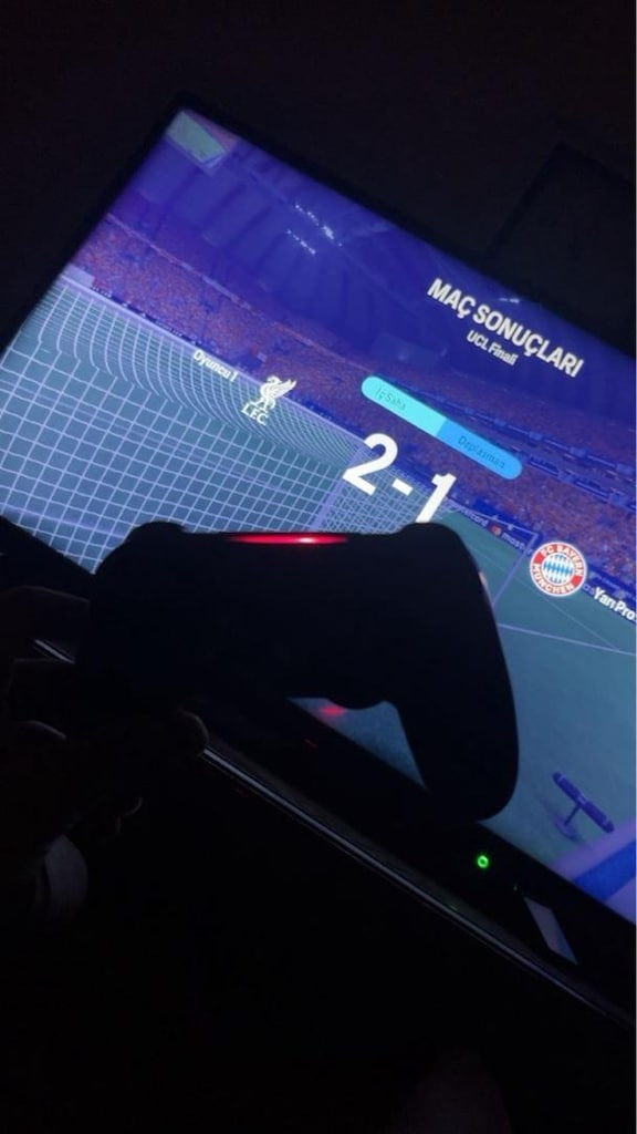 ps4 pro 1Tb - 4