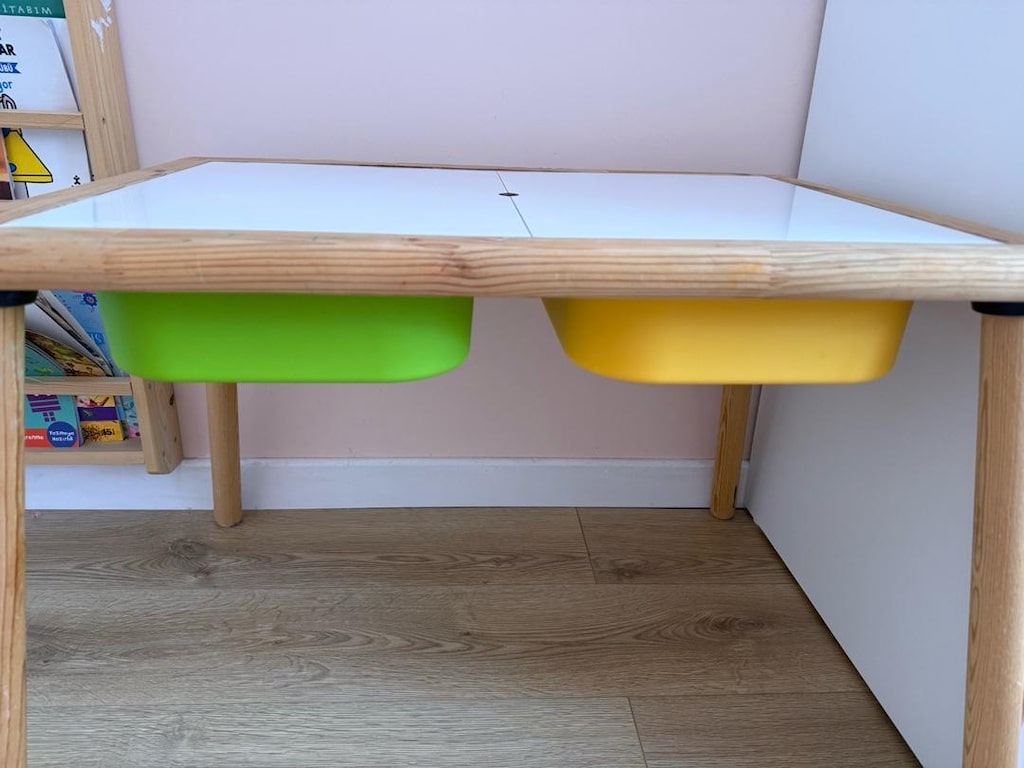 çocuk bölmeli ahşap masa ve ikea sandalye - 2