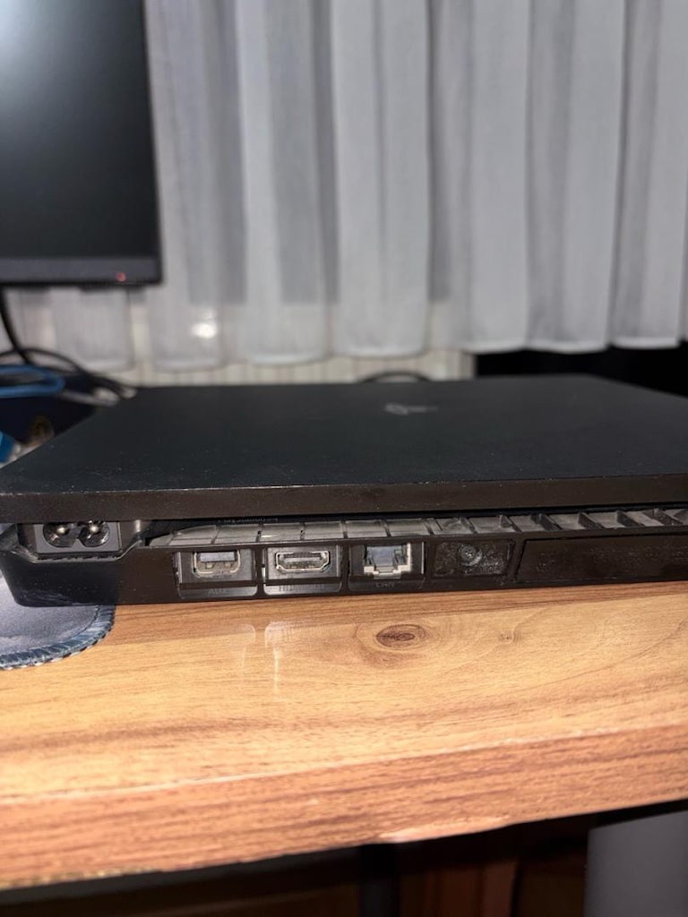PS4 Slim kasa 500gb - 3