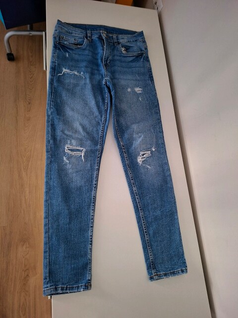 Zara 13-14 Yaş Yırtık detaylı Jeans Pantolon