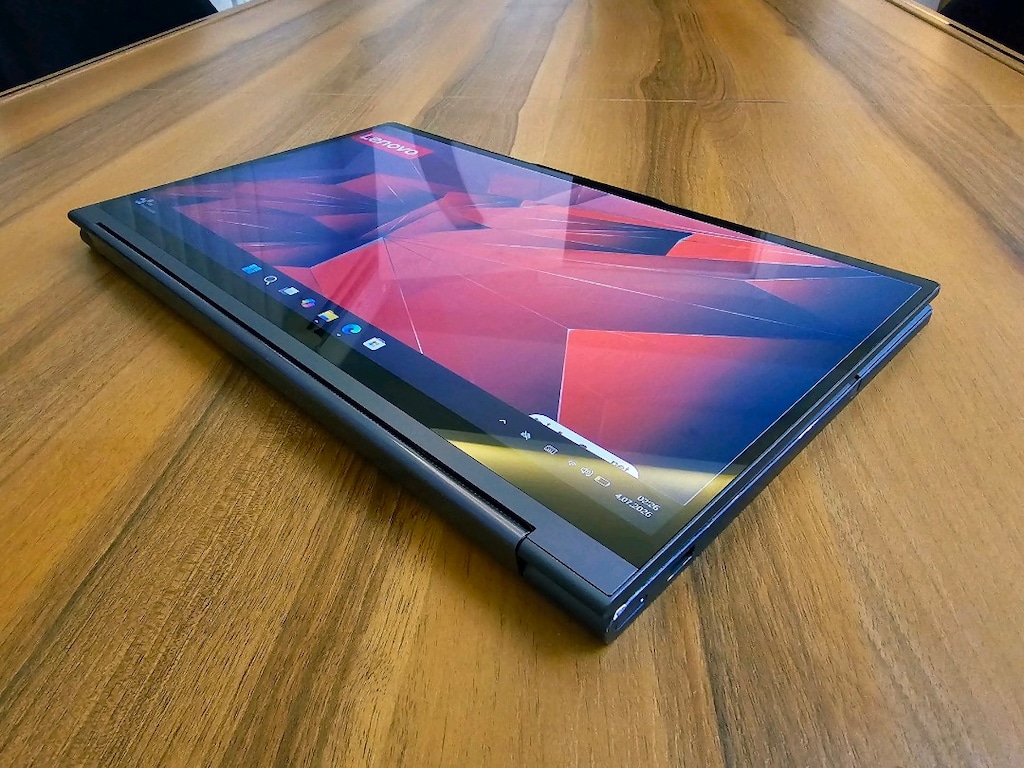 Lenovo Yoga Dokumatik Laptop GTX 1650. - 4