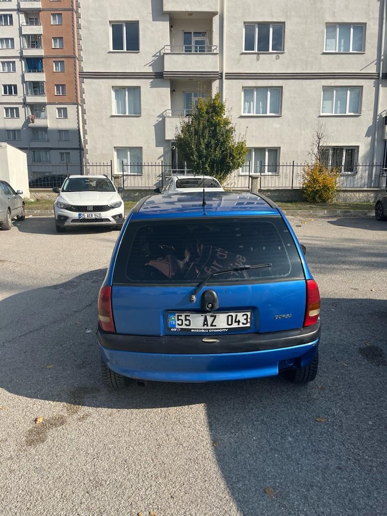 klimalı memurda 1.4 opel corsa satılık - 2