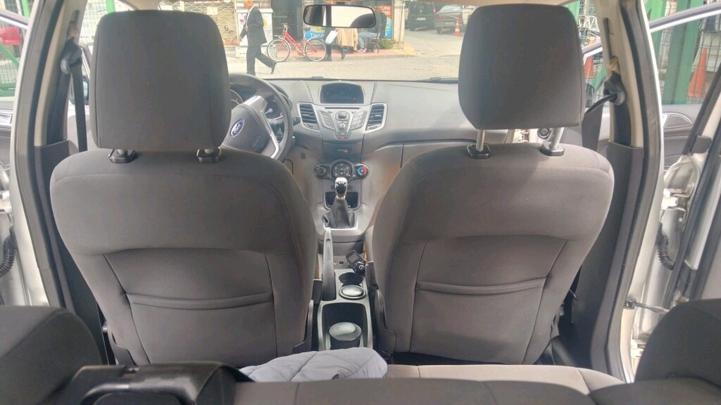 2013 model ford fiesta 1.25 trend - 10