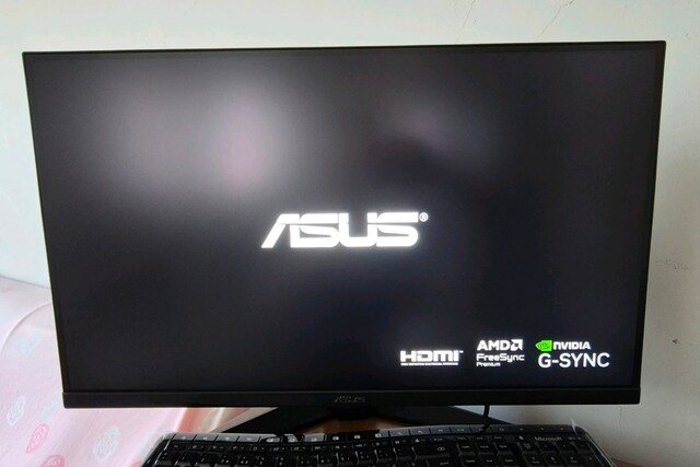 Satılık Asus tuf gamming VG27AQL5A monitör.