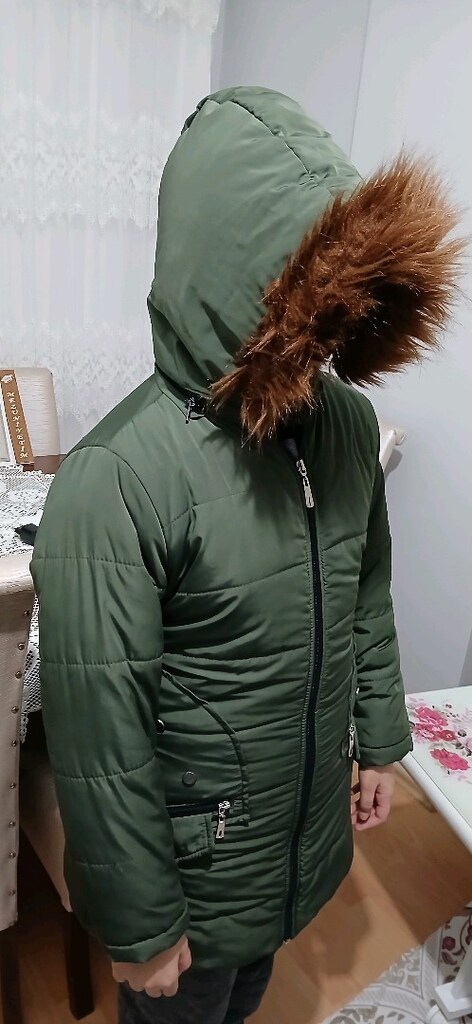 çocuk montu sıfır sayılır tertemiz yer gebze tren istasyonu 7ile10 yaş