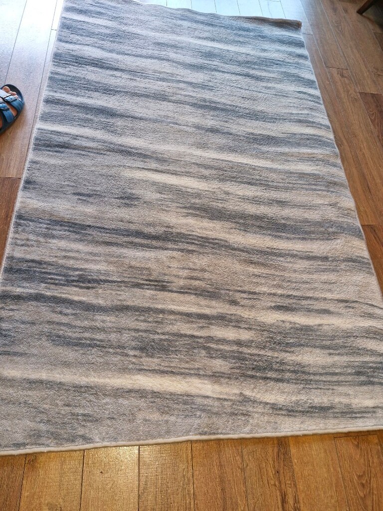 1.21 x 2.00 cm - 7