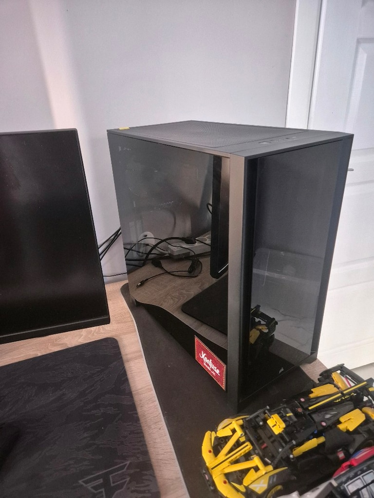 Asus tuf RTX 4070 - 7