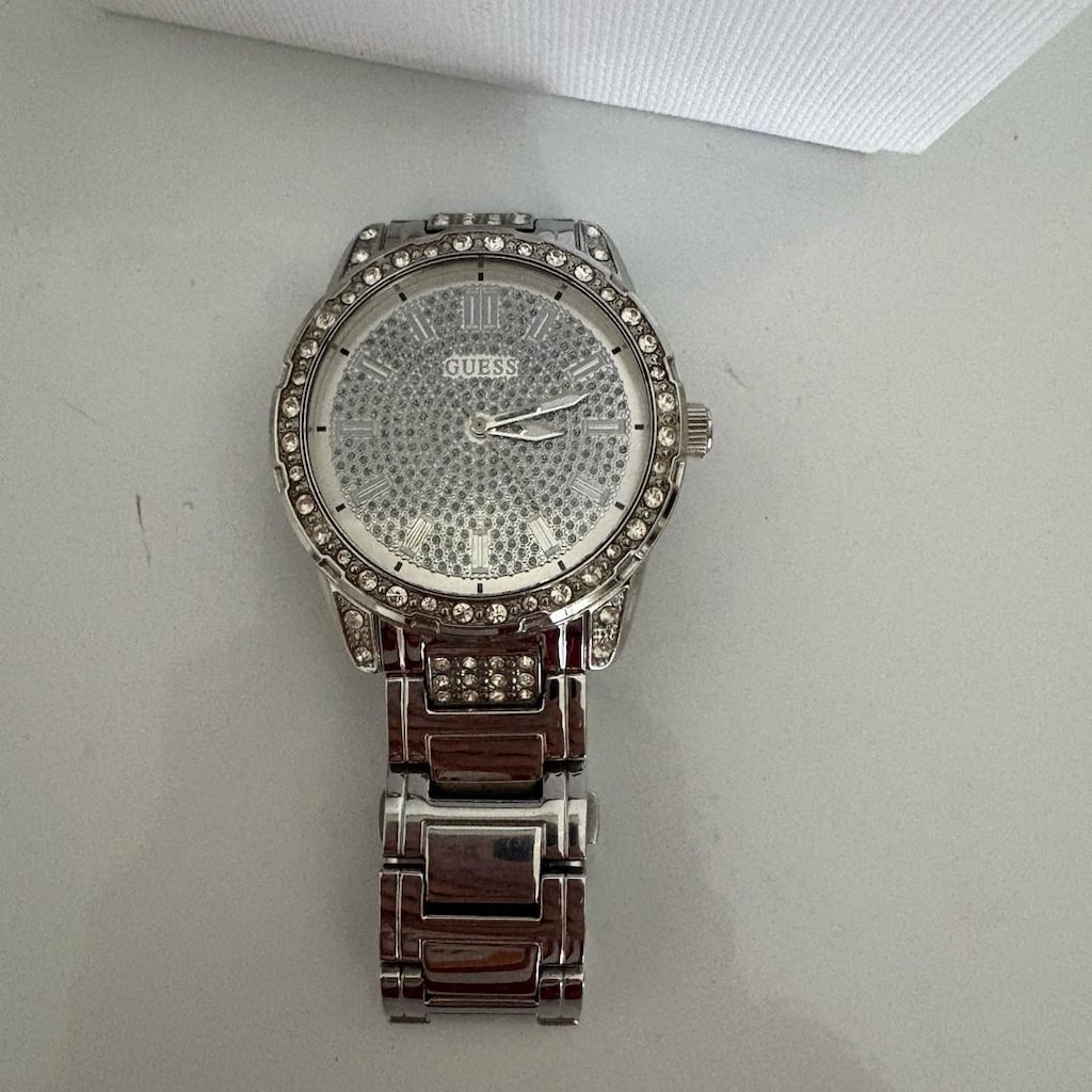 Guess saat - 4