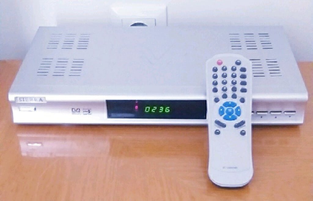 Uydu Alıcı Scart Girişli 236 Kanal. Kanallar Yüklü Kumandası Var. - 2