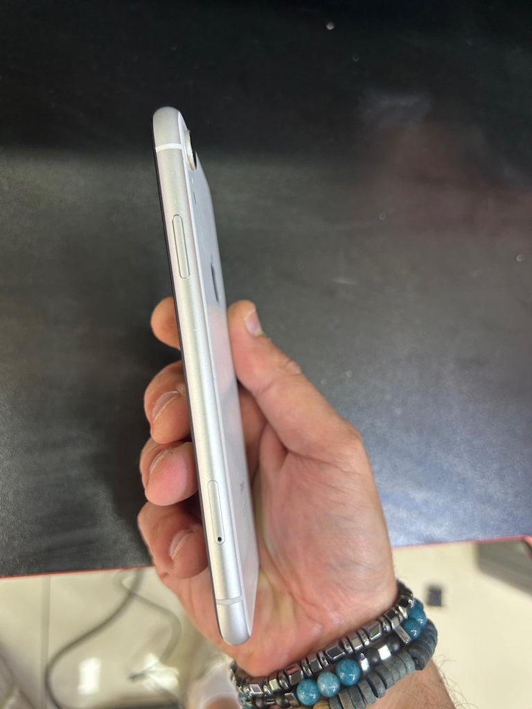 Iphone XR 64GB Beyaz Kayıtlı Sorunsuz Kredi Kartı Geçerlidir - 4