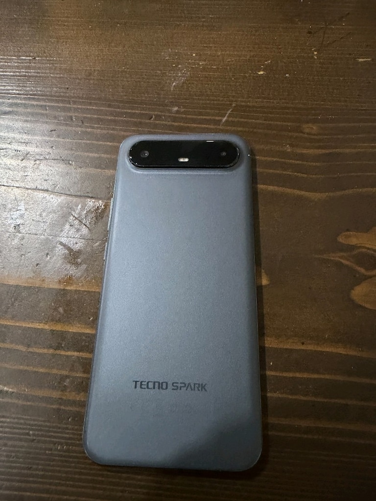 TECNO Spark Slim 5G. - 5