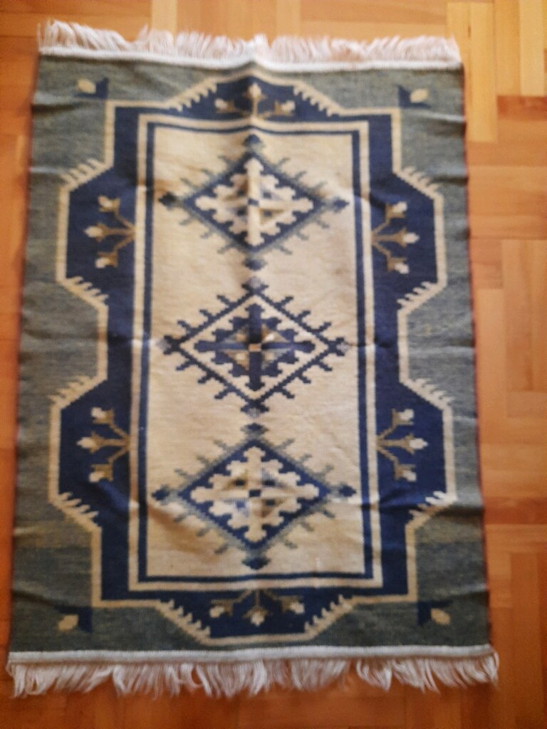 Çift taraflı kilim 115×86 cm 300 TL yer Balgat - 3