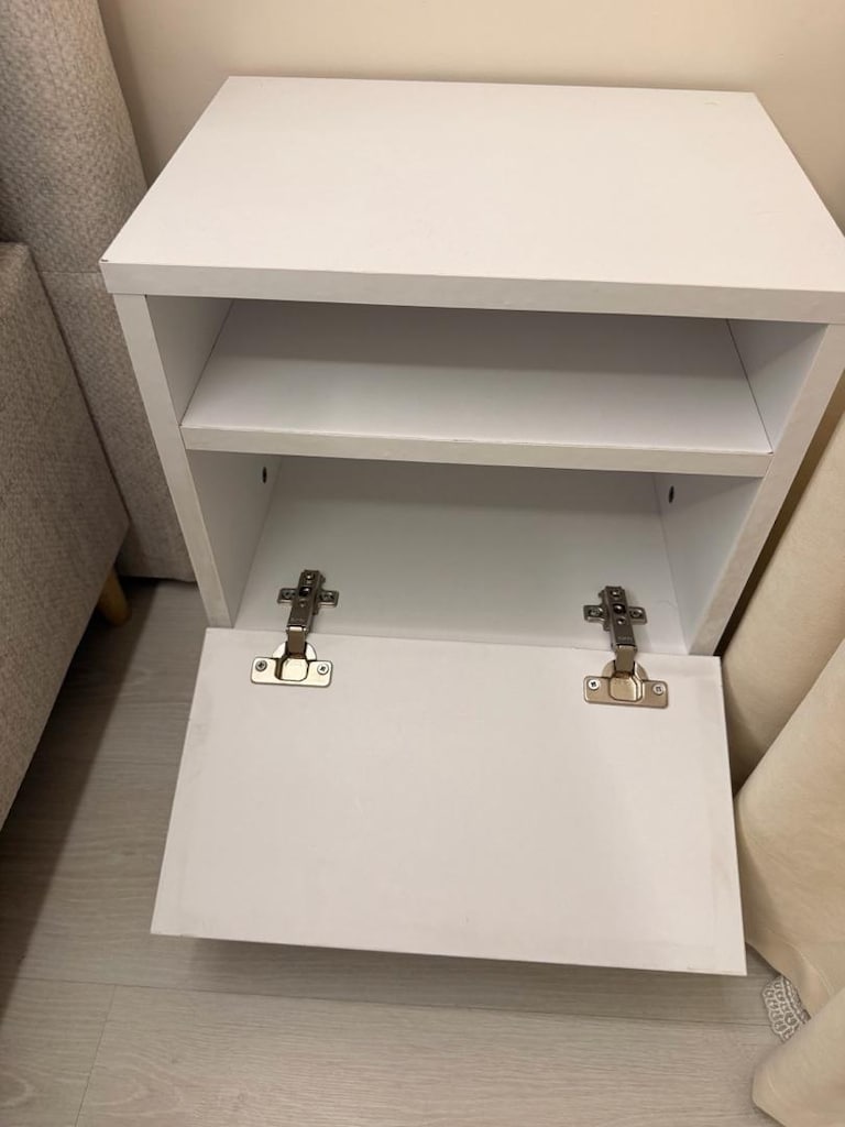 2 Adet Modern Beyaz Ahşap Ayaklı Komodin Takımı – 1900TL - 3