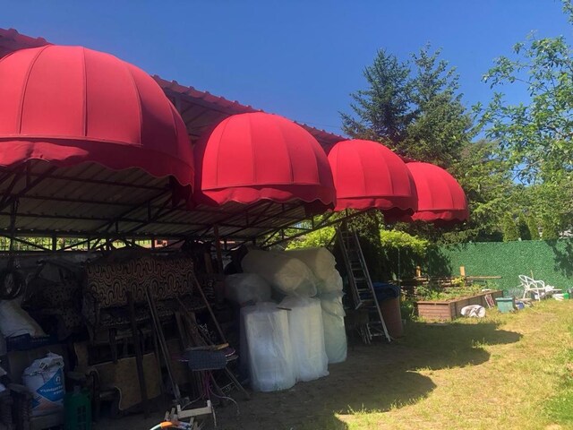 kırmızı tente