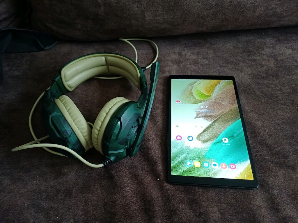 GALAXY TAB A 7 LITE 32GB buyuk boy kulaklık ile hediye fiyat son 3000 - 6