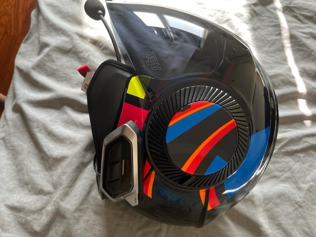 sena interkomlu limited ve normal agv kask - 4