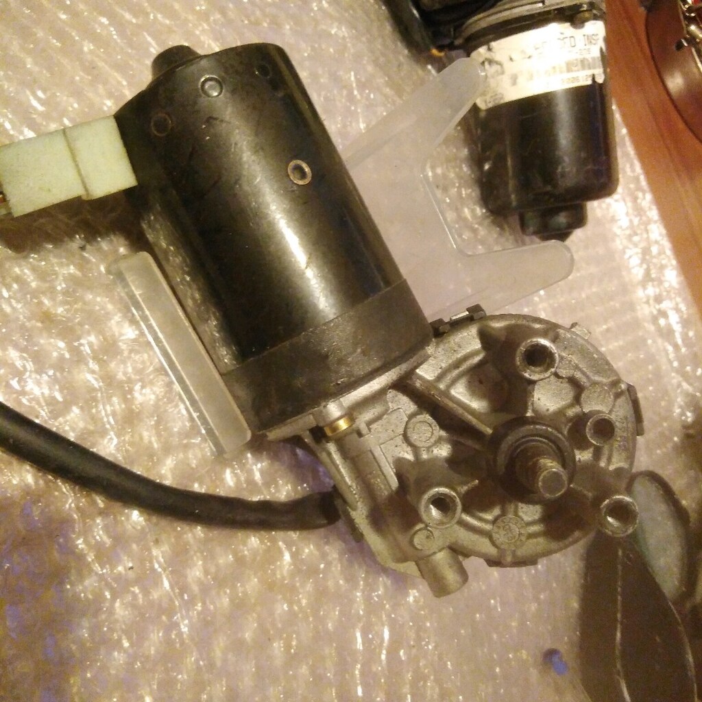 MERCEDES SPRİNTER ÖN SİLECEK MOTORU W901 W902 W903 W904 W905 - 3