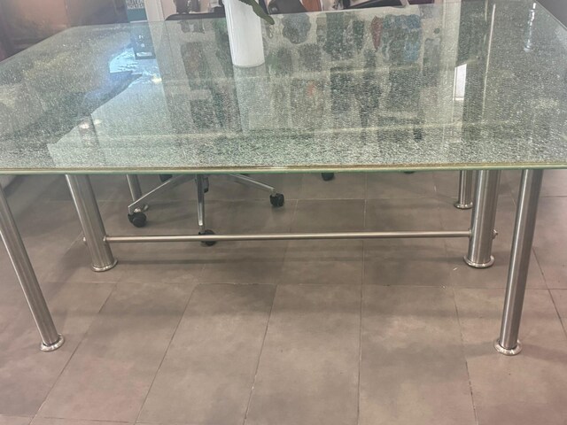 Modern Tasarım Çatlak Cam Masa & 5 Adet Ofis Sandalyesi Seti