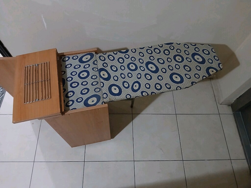 KATLANIR ÜTÜ MASASI VE RAFLI DOLAP - 3