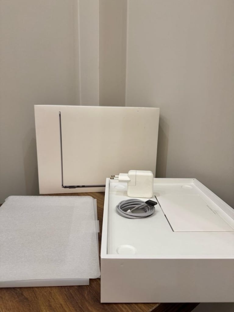 MacBook Air M2 | Pil %97 | Kutu + Orijinal Şarj | Temiz - 6