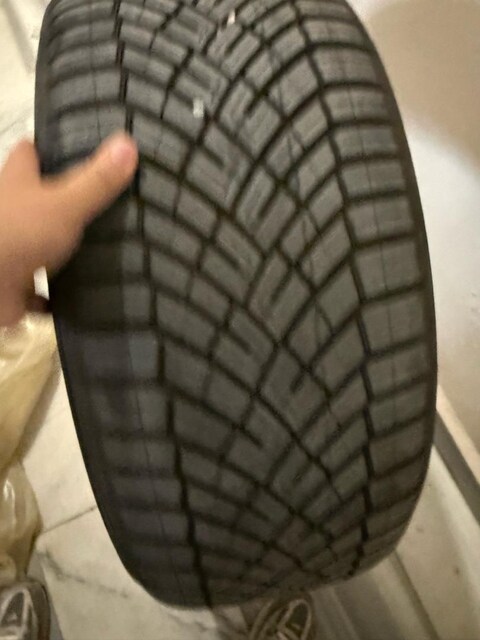 Continental 4 mevsim araba lastiği