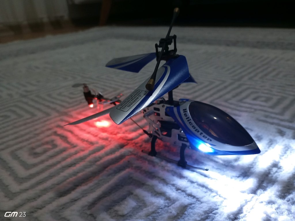 uzaktan kumandalı RC helikopter - 16