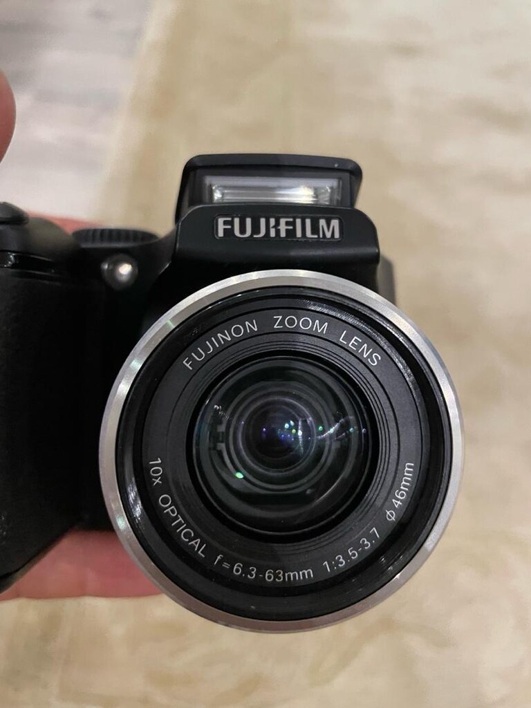 Fujitsu FINEPIX S5800 1/2.5" 8 MP CCD 3264 x 2448 Piksel Siyah - 6