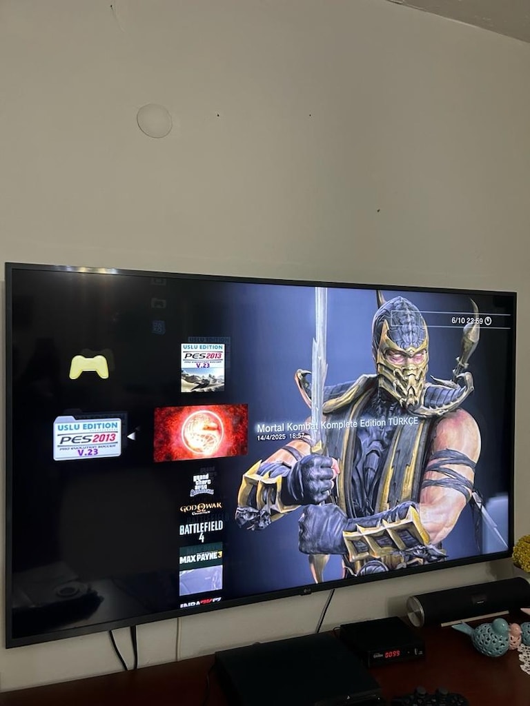 PS3 iki kol ve içinde güncel oyunlar yüklü - 7